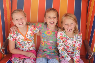 Respectievelijk was Voorwaarden Hip, eerlijk en kleurrijk: De nieuwe zomercollectie van Ninie Kinderkleding  staat online – KiDDoWz: voor kinderen en hun (groot)ouders