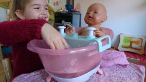 Beneden afronden kiezen Sentimenteel Review: BABY born® Interactief Bad met Schuim – KiDDoWz: voor kinderen en  hun (groot)ouders